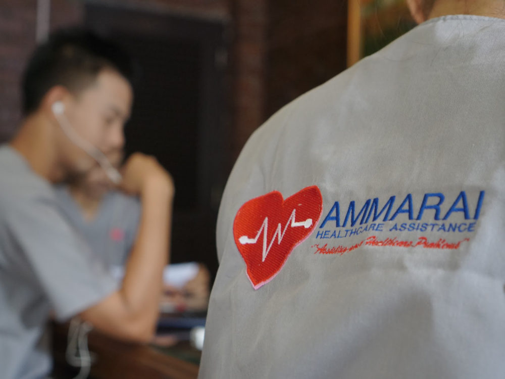 Bordir logo Ammarai pada seragam tenaga kesehatan